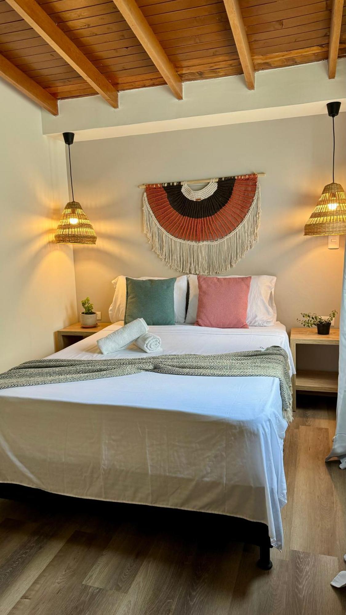 Luum Casa Hotel Manila Medellín Exteriör bild